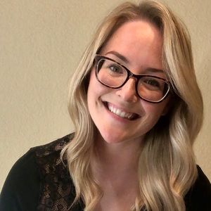 Meet your Posher, Lauren